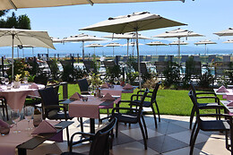 EVERNESS Hôtel & Resort