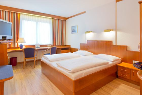 Vienna Sporthotel - photo 1