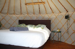 YURTA ROMÂNTICA SANDRINE