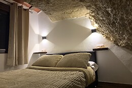 CASA CUEVA LAS CALCETAS