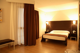 HOTEL PLAZAOLA