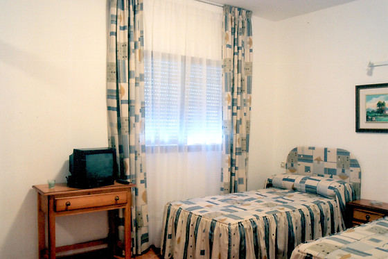 APARTAMENTOS TURISTICOS LA ALMAZARA - photo 2
