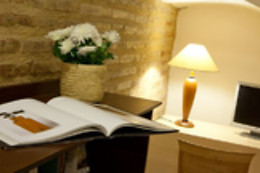 HOTEL ADHOC MONUMENTAL