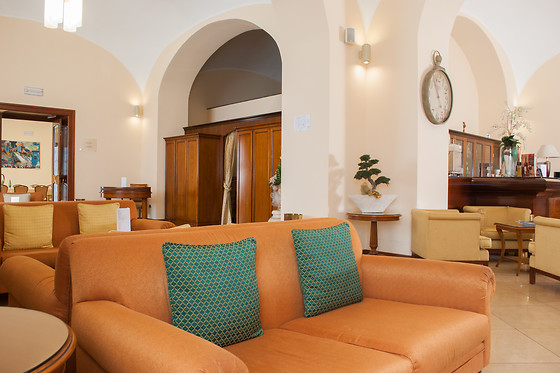 Le Cheminée Hotel - photo 6