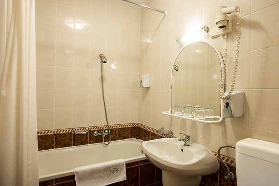 Baross City Hotel - photo 10