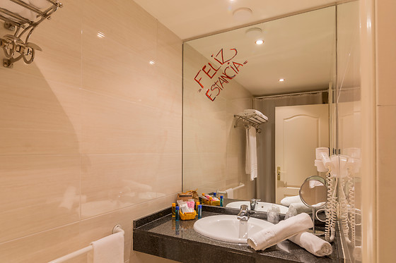 YOMO PATAGONIA HOTEL - photo 15