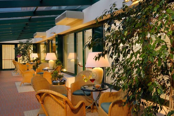 Phi Hotel Emilia - photo 1