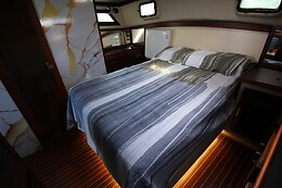 DIAMOND BOAT PARTY