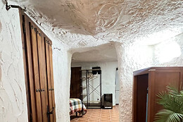 CASA CUEVA ENTRE HOCES