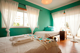 ERICEIRA CHILL HILL - HOSTEL & PRIVATE ROOMS
