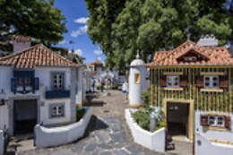 PORTUGAL DOS PEQUENITOS