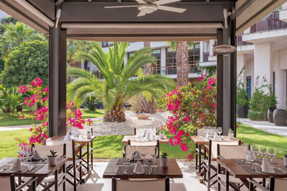 HOTEL PRECISE RESORT EL ROMPIDO - photo 9