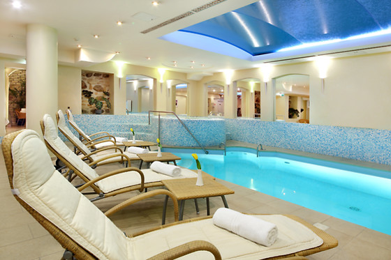 Radisson Blu Royal Astorija Hotel - photo 2