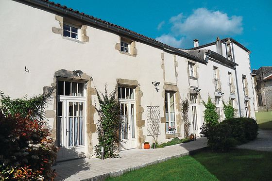 Hôtel du Donjon - photo 1