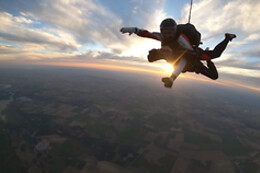 I JUMP SKYDIVE PURA VIDA