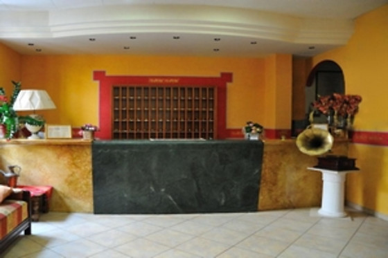 Hotel Innocenti - photo 1