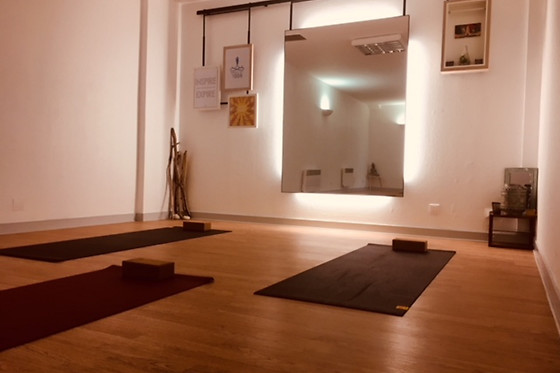 Angele OM Yoga - photo 0