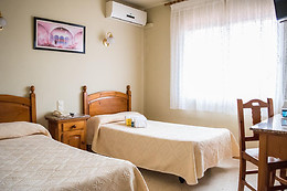 HOTEL LES TORRES