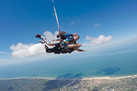 XLR Parachutisme - photo 0